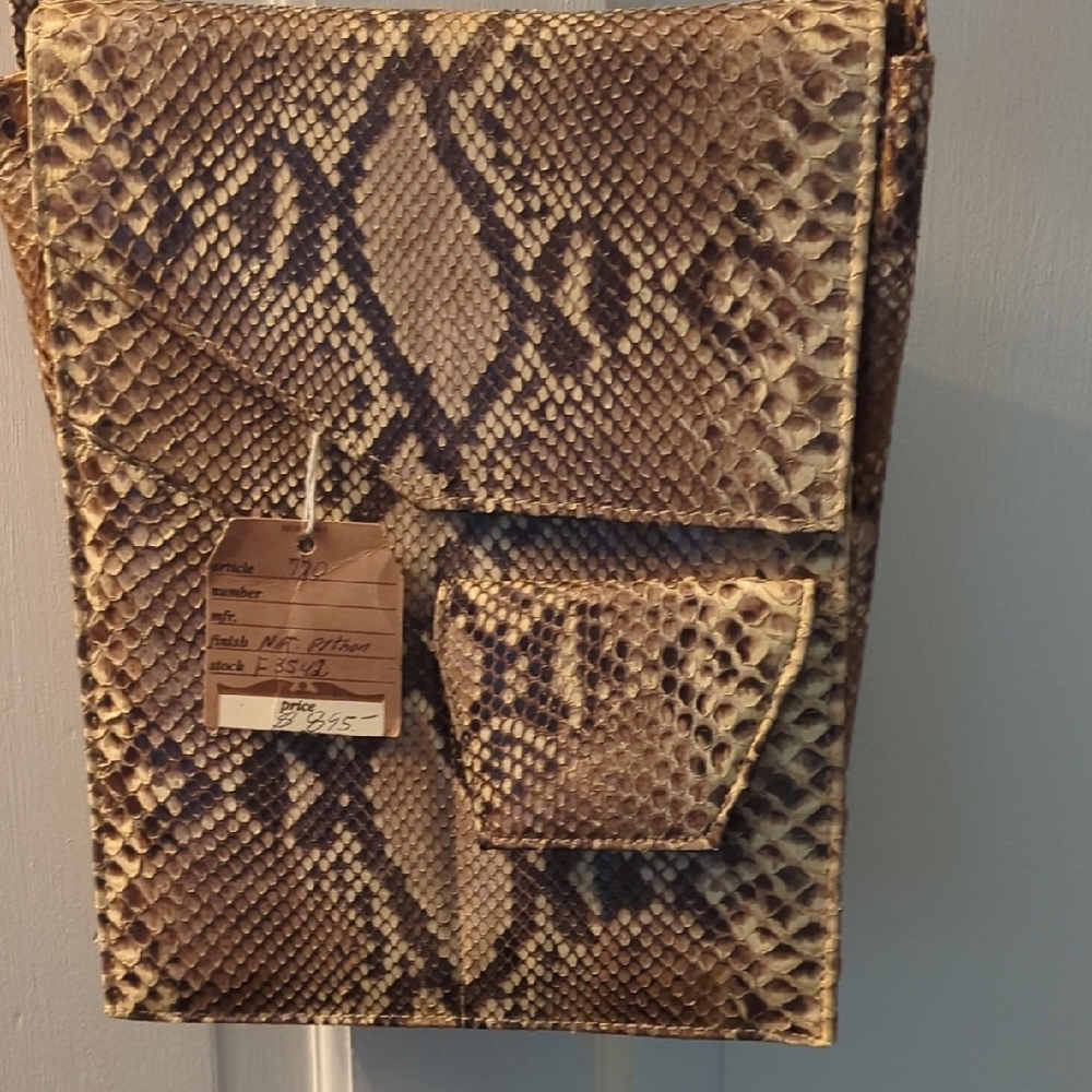 Snakeskin Pattern Shoulder Bag